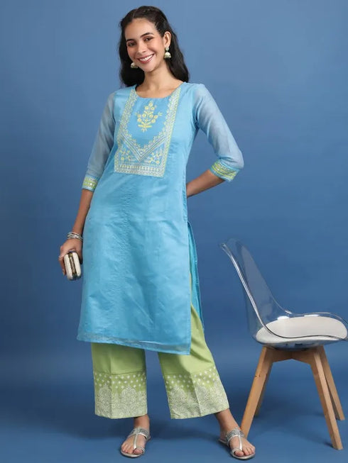 Vasthrlay Women Blue Printed Straight Kurtas