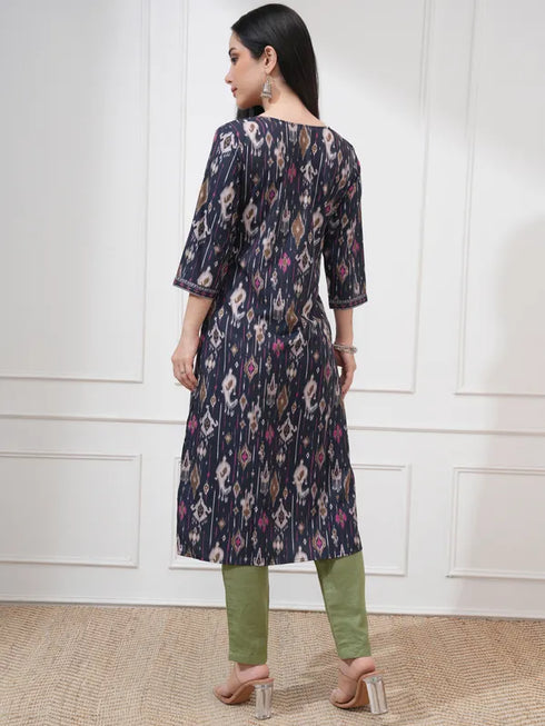 Vasthrlay Women Blue Printed Straight Kurtas