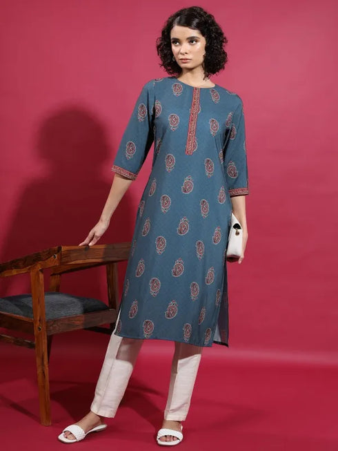 Vasthrlay Women Blue Printed Straight Kurtas