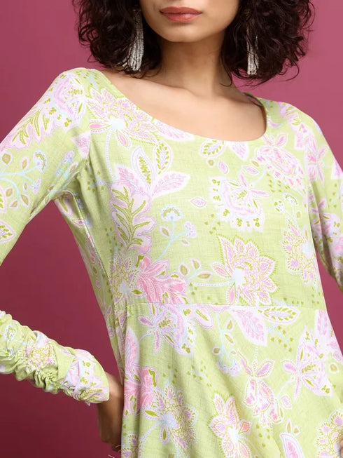 Vasthrlay Women Green Printed A-Line Kurtas