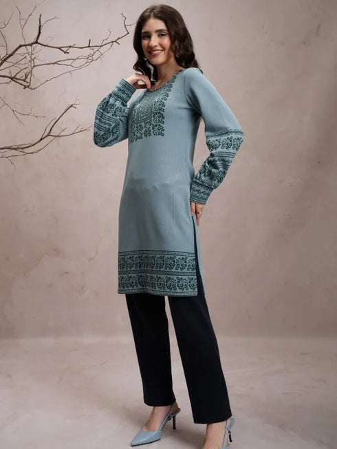 Vasthrlay Women Blue Printed Straight Kurtas