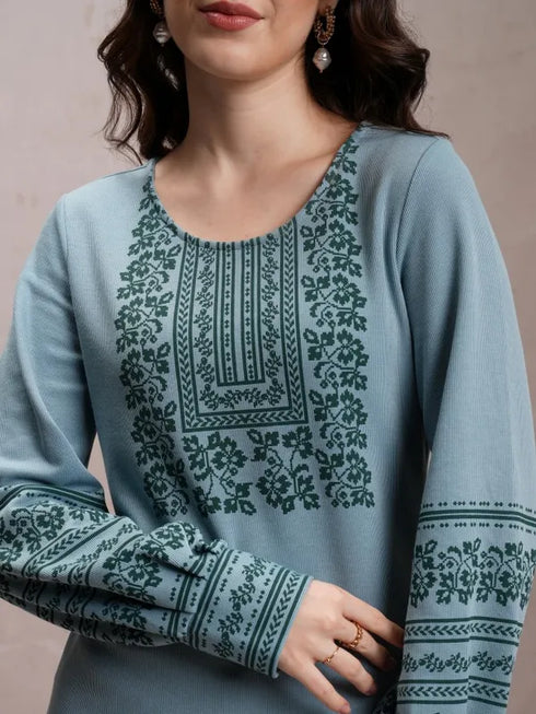 Vasthrlay Women Blue Printed Straight Kurtas