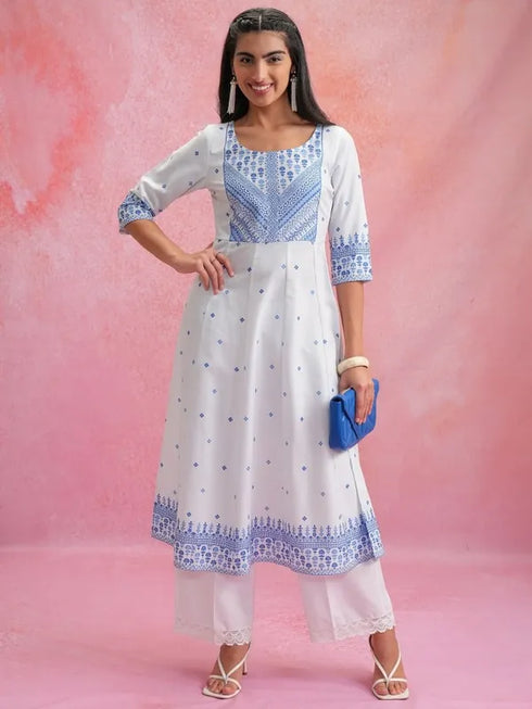 Vasthrlay Women White Printed Anarkali Kurtas