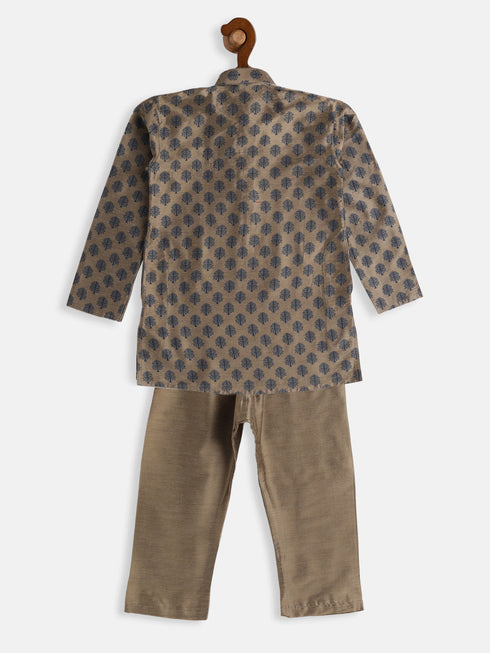 Vastramay SISHU Boy's Chiku Cotton Blend Kurta Pyjama Set