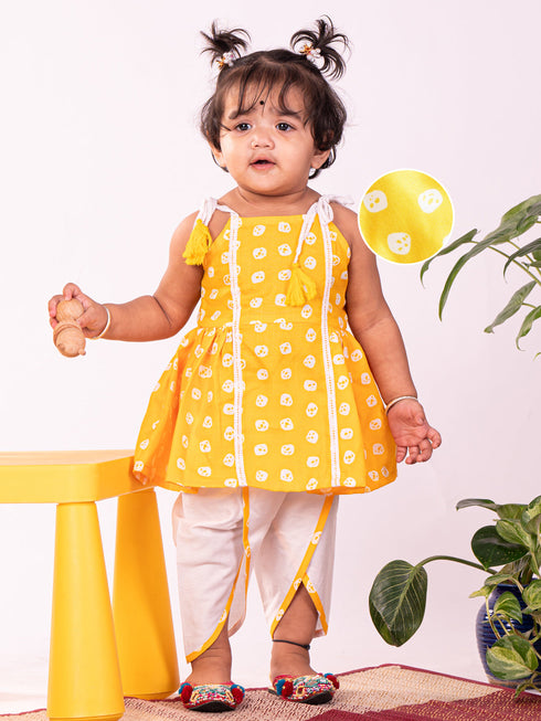 Vastramay Girl's Yellow Kurta And Dhoti Pant Set