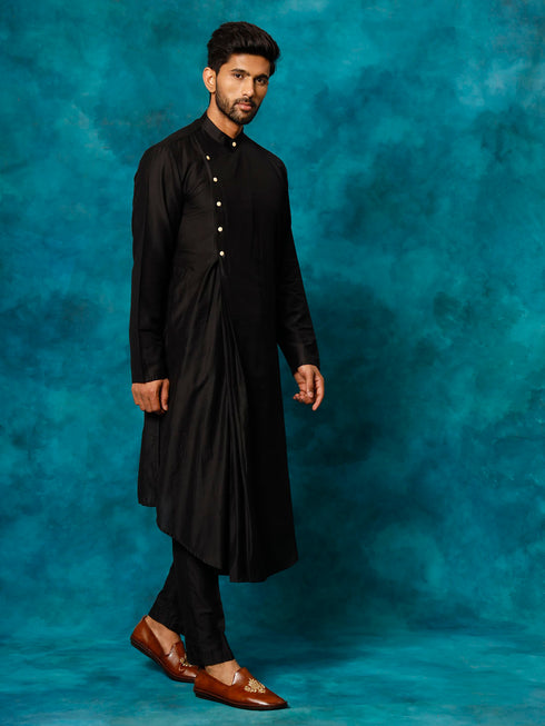 Vastramay Men's Black Pleated Kurta