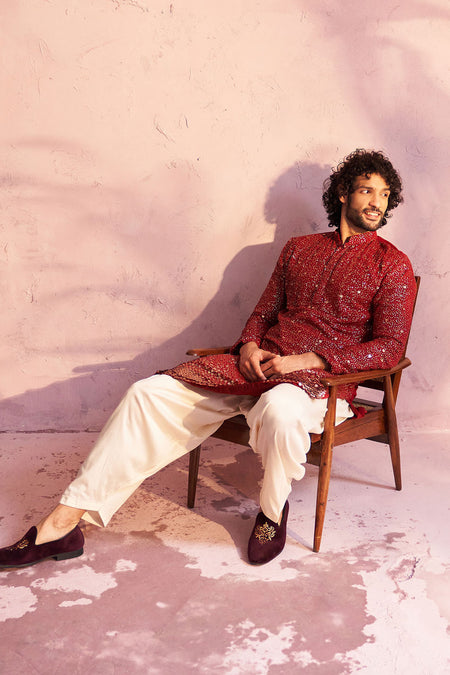 SHRESTHA By VASTRAMAY Men's Maroon Georgette Zari With Sequins Worked Kurta