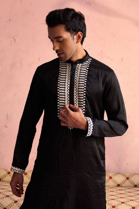 SHRESTHA BY VASTRAMAY Men's Black Silk Machine Embroidered Kurta Pyjama