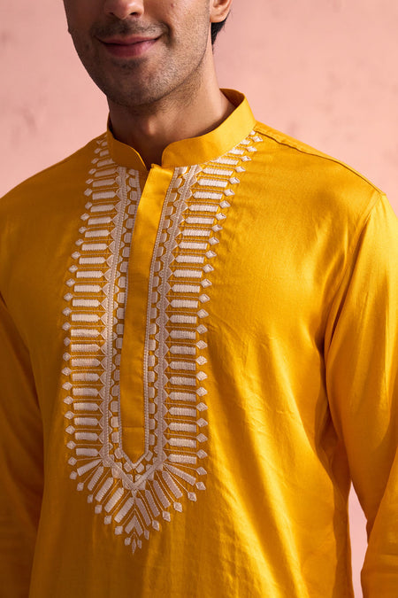 SHRESTHA BY VASTRAMAY Men's Yellow Silk Machine Embroidered Kurta Pyjama