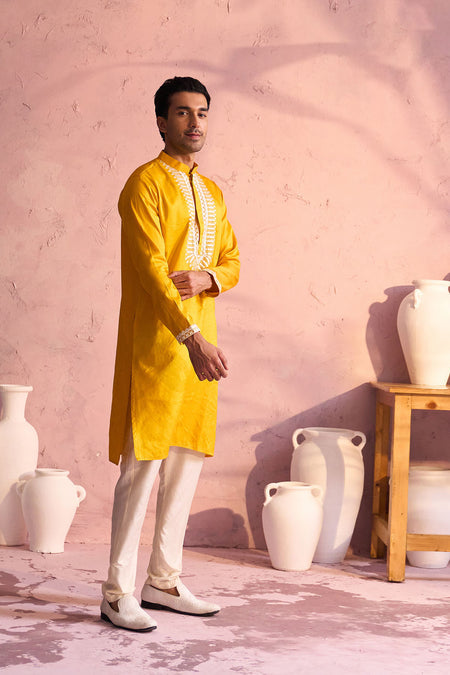 SHRESTHA BY VASTRAMAY Men's Yellow Silk Machine Embroidered Kurta Pyjama