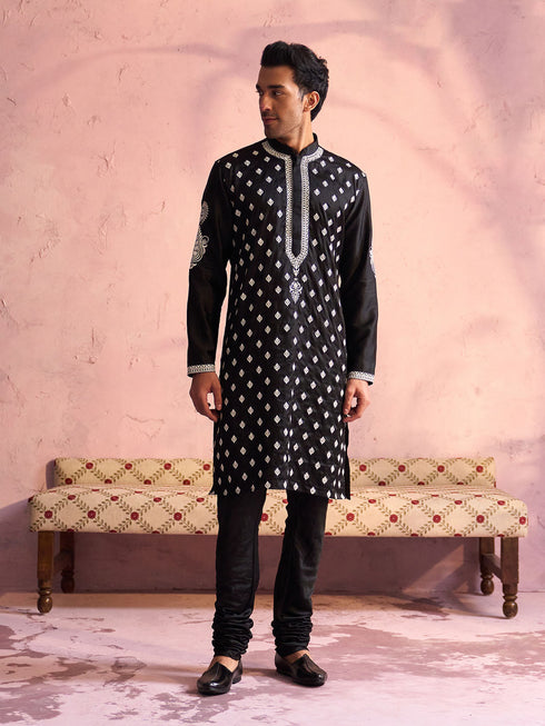 SHRESTHA By VASTRAMAY Men's Black Silk Embroidered Ethnic Kurta Pyjama Set