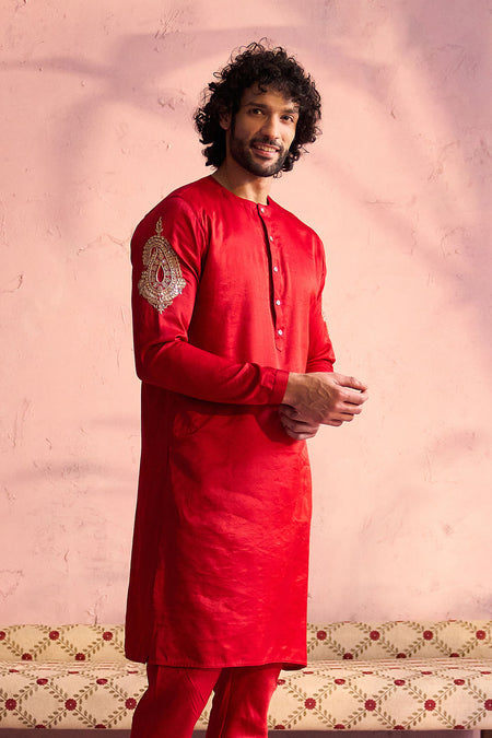 SHRESTHA By VASTRAMAY Men's Red Silk Blend Embroidered Kurta