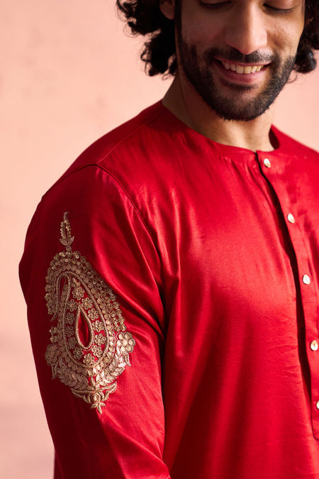 SHRESTHA By VASTRAMAY Men's Red Silk Blend Embroidered Ethnic Kurta