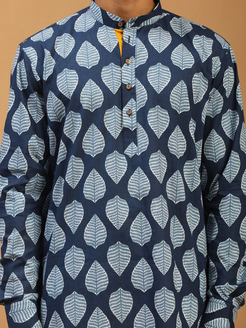 Vastramay Men's Blue Leaf Print cotton Kurta With White Pant Style pyjama Set