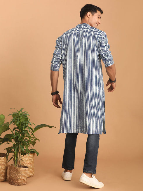 Vastramay Men's White And Blue Striped cotton Kurta