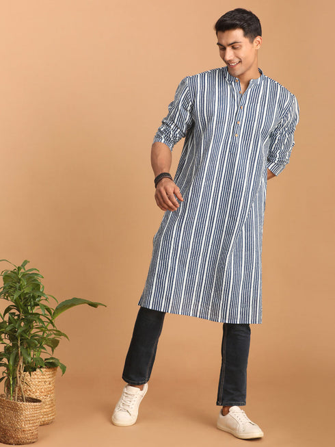 Vastramay Men's White And Blue Striped cotton Kurta
