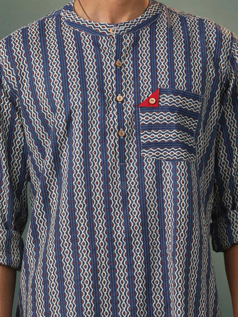 Vastramay Men's Blue and Red Printed Cotton Short Kurta