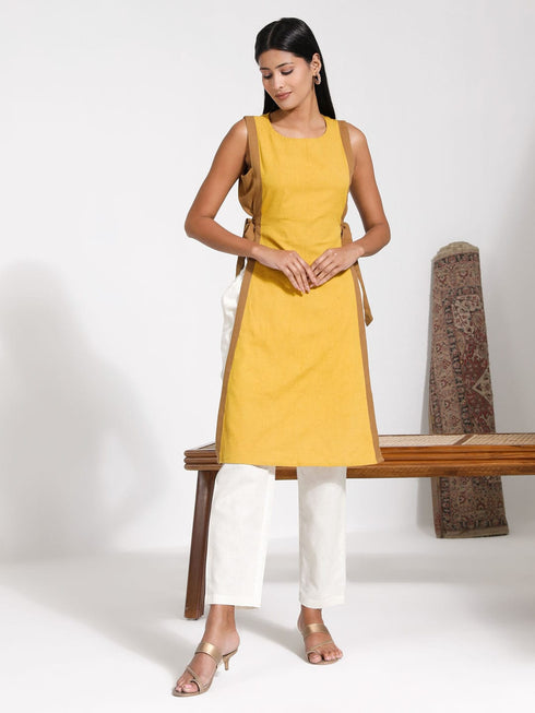 Vastramay Women's Tie Up Detail Kurta With Cotton Pant Set