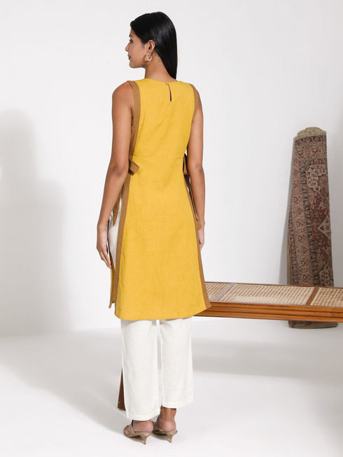 Vastramay Women's Tie Up Detail Kurta With Cotton Pant Set