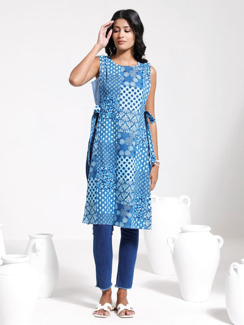 Vastramay Women's Blue Printed Cotton Tie-up Kurta