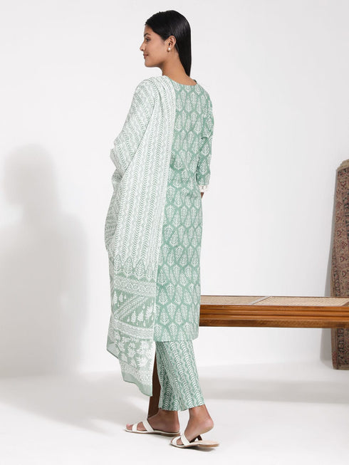 Vastramay Women's Green Cotton Kurta Set With Matching Dupatta