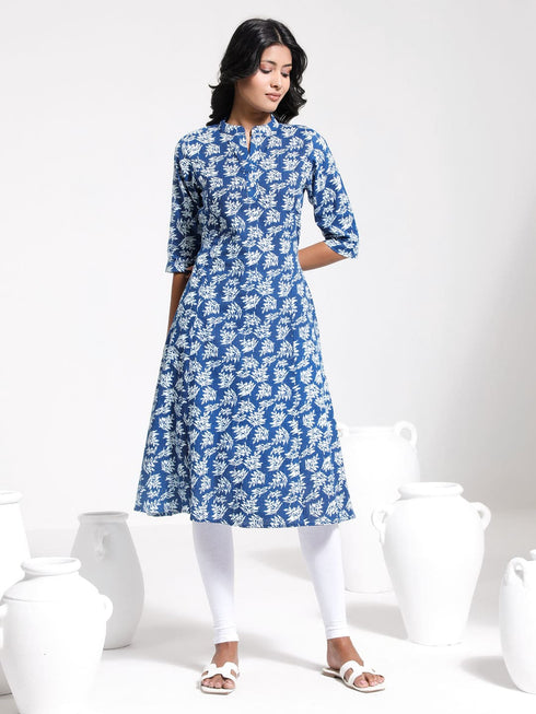 Vastramay Women's Blue Panelled Style Flare Kurta With Leggings