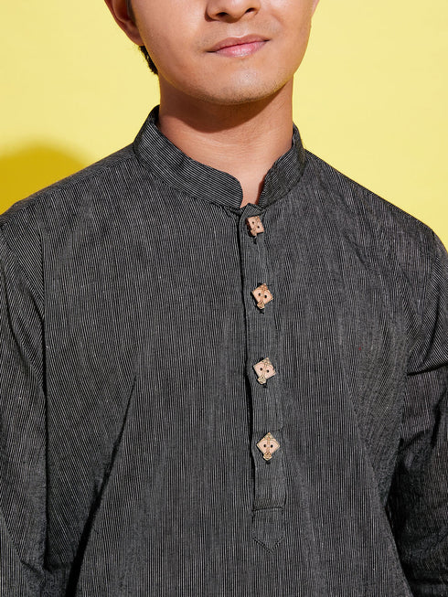 Vastramay Boy's Black Cotton Kurta