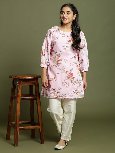 Yuva VASTRAMAY Girls Pink Floral Printed Kurta With Cream Pant Set