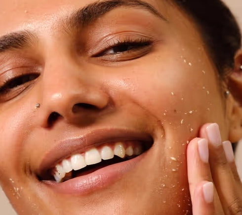 The Body Shop Vitamin C GlowRevealing Liquid Peel