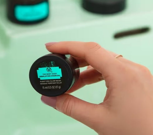 The Body Shop Himalayan Charcoal Purifying Glow Mask