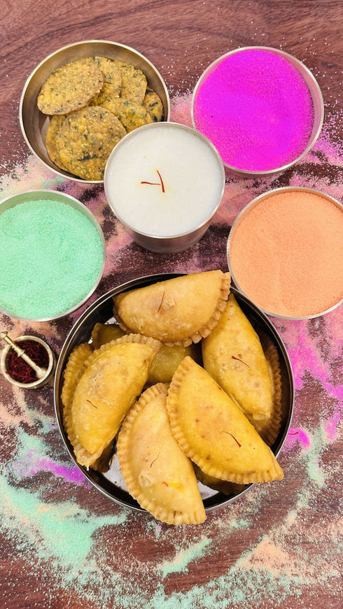 Chatori Rajani Kesar Gujiya