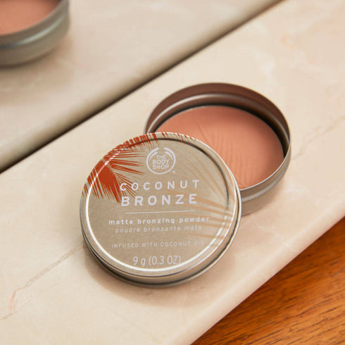The Body Shop Coconut Bronze Matte Bronzing Powder 01 Fair