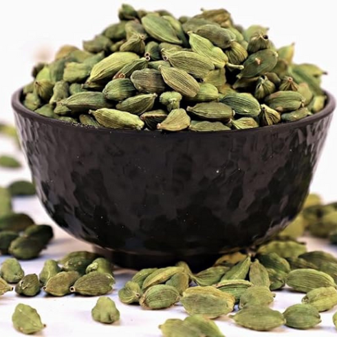 Lila Dry Fruits Green Cardamom