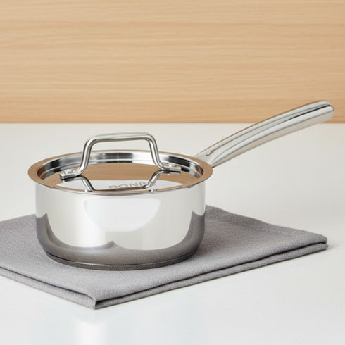 Vinod Doniv Stainless Steel Majestic Sandwich Bottom Sauce Pan 2.2 Liter 18 cms Induction Friendly