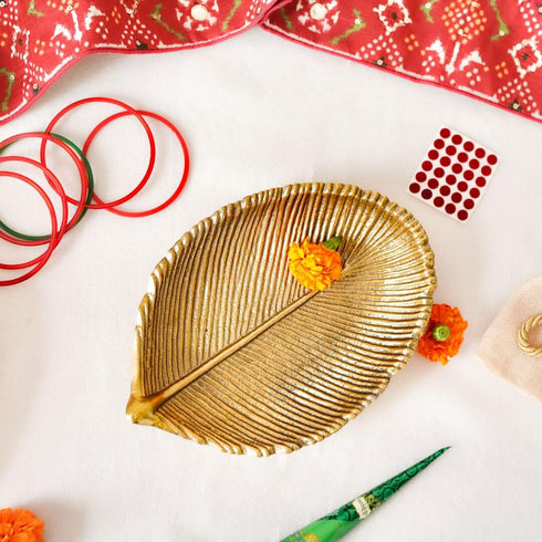 Leaf-shaped Metal Platter, Small