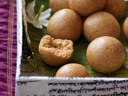 Naturogin Nuvvu Laddu | Til Ke Laddu
