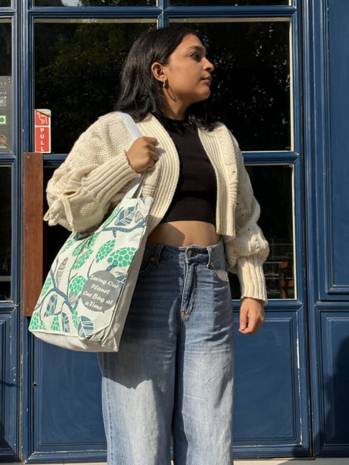 Ecoright Sparrow Love (Natural) Large Zipper Tote Bag