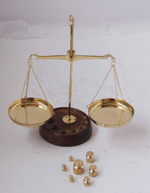 Brass Taarzu Weighing Machine 0.135Kg