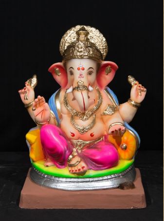 Chota Gol Ring Peshwa - 17 Inch Paper Mache Mushik Ganesh - 5000gms