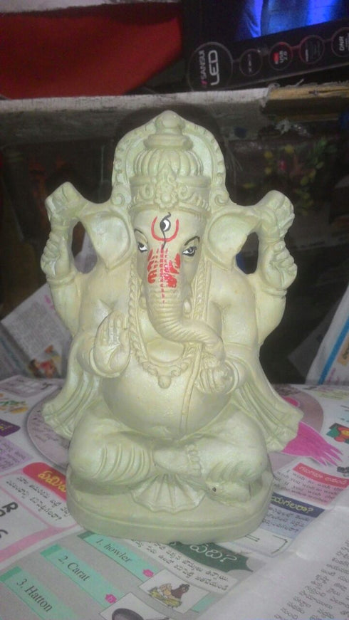 Clay Plain Ganesh - 95gms