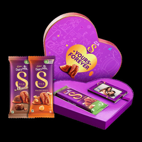 Cadbury Valentines Heart Gift Box with Personalised Photoframe