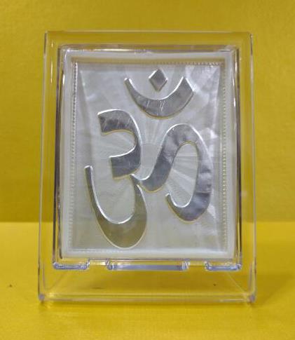 Om Silver Coiled Mini Stand Frame