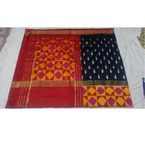 Pochampally Ikkat Silk Black Color Saree With Red Color Border