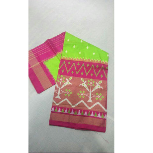 Pochampally Ikkat Silk Parrot Green Color Saree With Blue Color Border T2