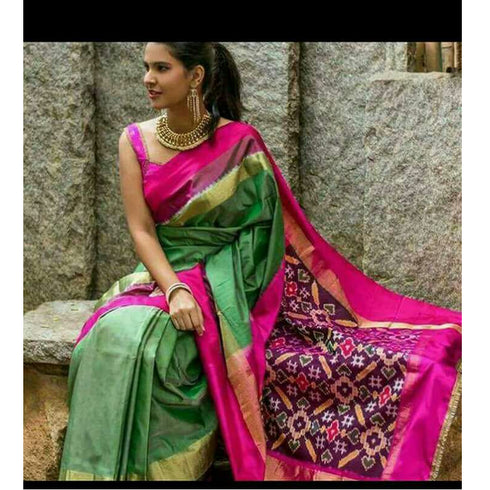Pochampally Ikkat Silk Parrot Green Color Saree With Blue Color Border T3