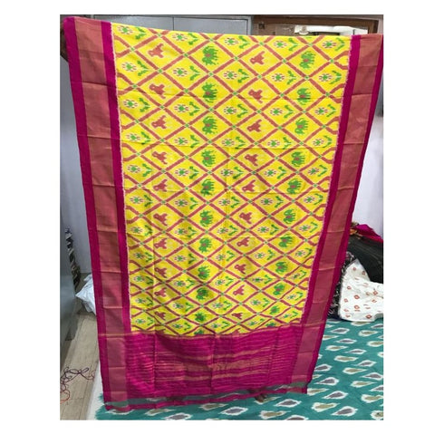 Pochampally Light Yellow With Dark Pink Border Dupatta