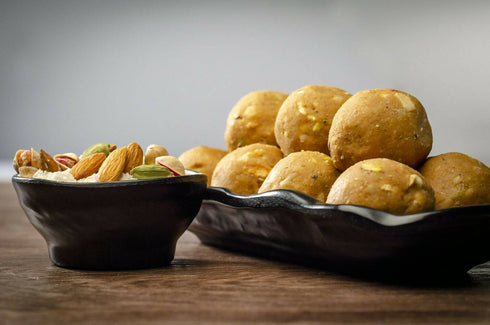 Vijaya Karadant Gandhagiri Laddu |Wheat Laddu