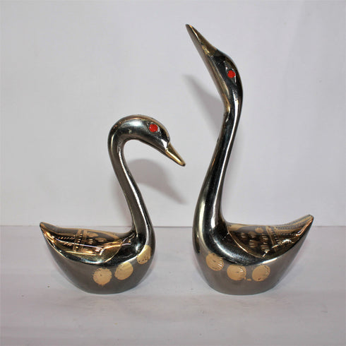 Brass Showpiece Duck Pair Statue 573g