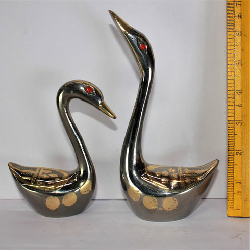 Brass Showpiece Duck Pair Statue 641g