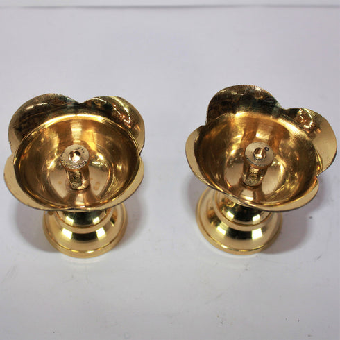 Brass Flower Design Pair Diya 162g (Pack Of 2)